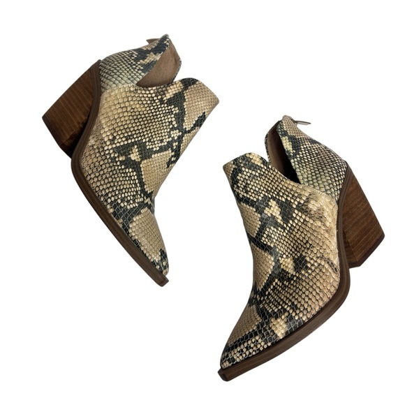 VINCE CAMUTO VC GIGIETTA SNEAKESKIN WOMEN BOOTS SIZE 6 NO BOX - Picture 1 of 8